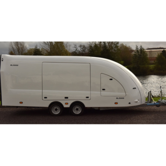 Woodford RL 5000 - Lukket trailer - 2.600 kg - Bred model - 2 aksler